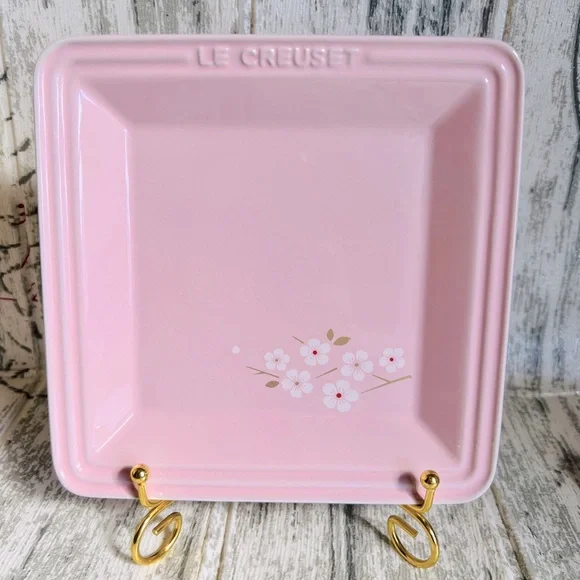 ルクルーゼ　サクラ　桜　スクエアはプレートセット ルクルーゼサクラ桜スクエアはプレートセット